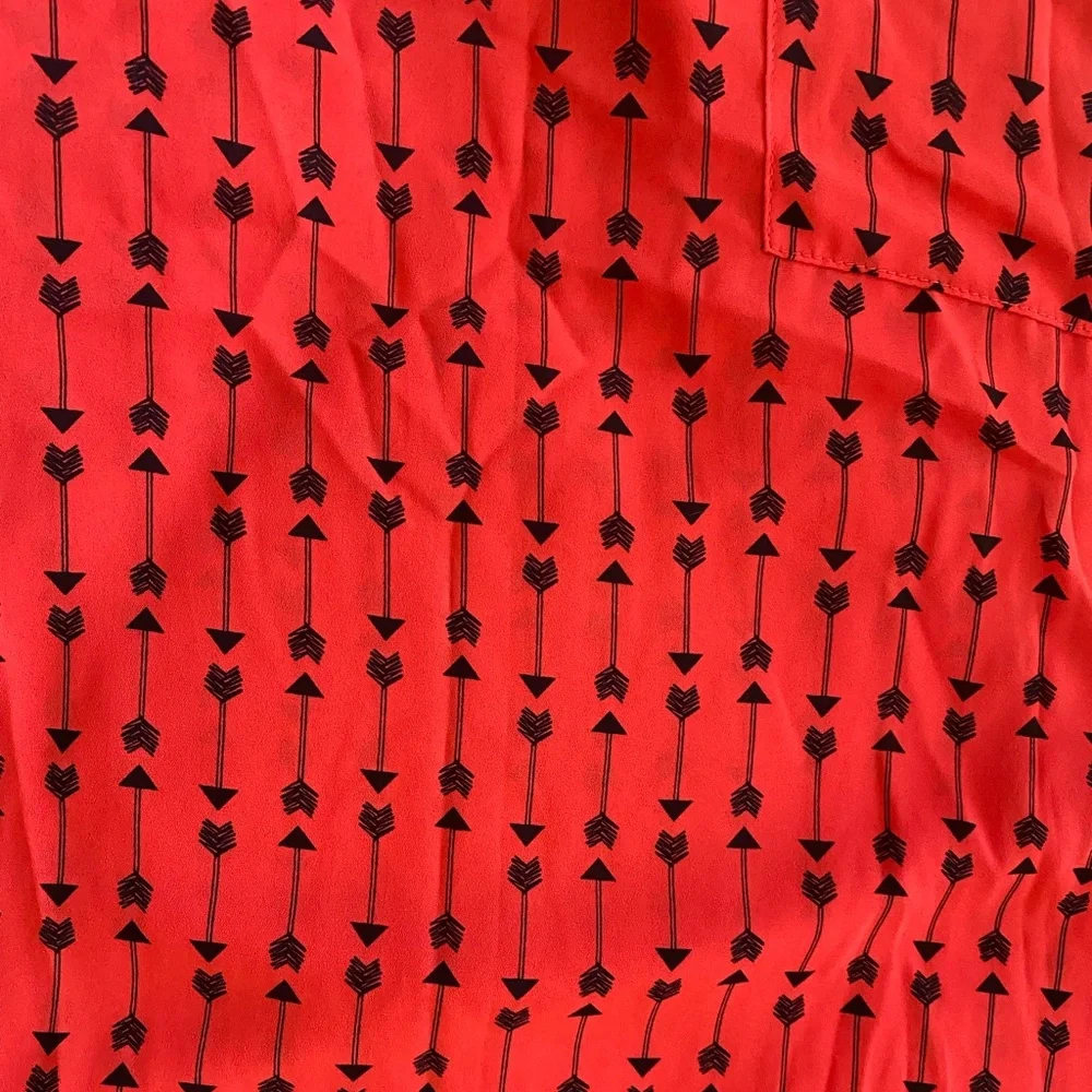 TORRID Sleeveless Cami Shell Tank Red Arrow Pattern Plus Size - Picture 7 of 8